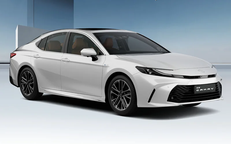 Camry Platinum White